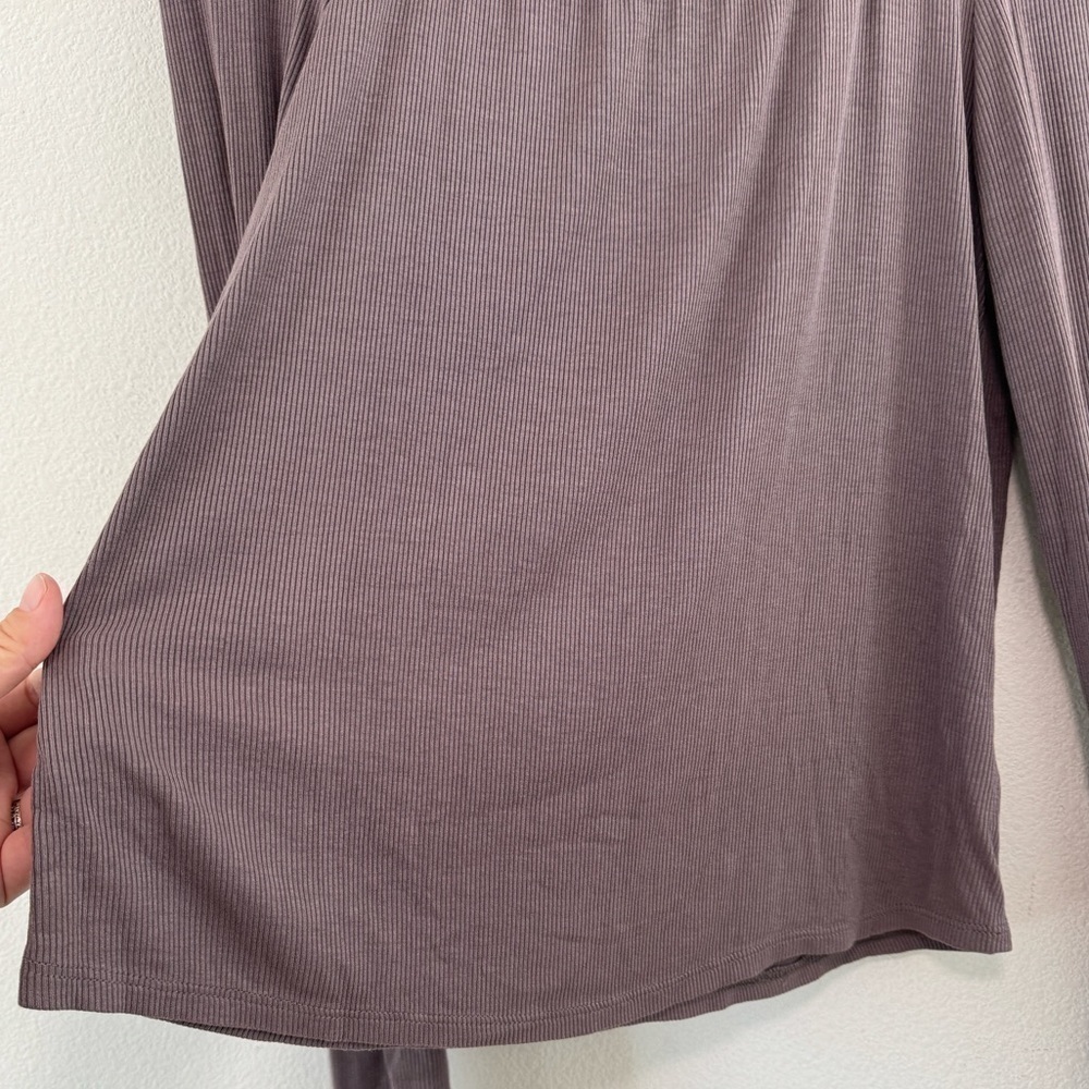 Allison Joy Grey Long Sleeve Twisted Cut Out Ribbed Long Sleeve Top Size Small - Picture 5 of 12